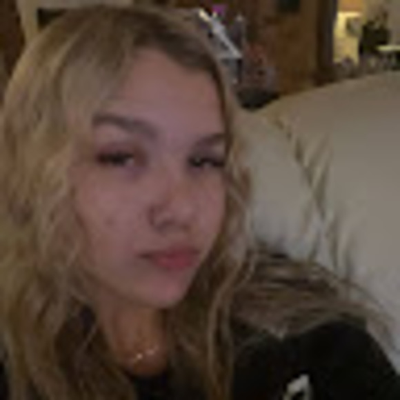 Meet your Posher, Lillian - Picture 1 of 1